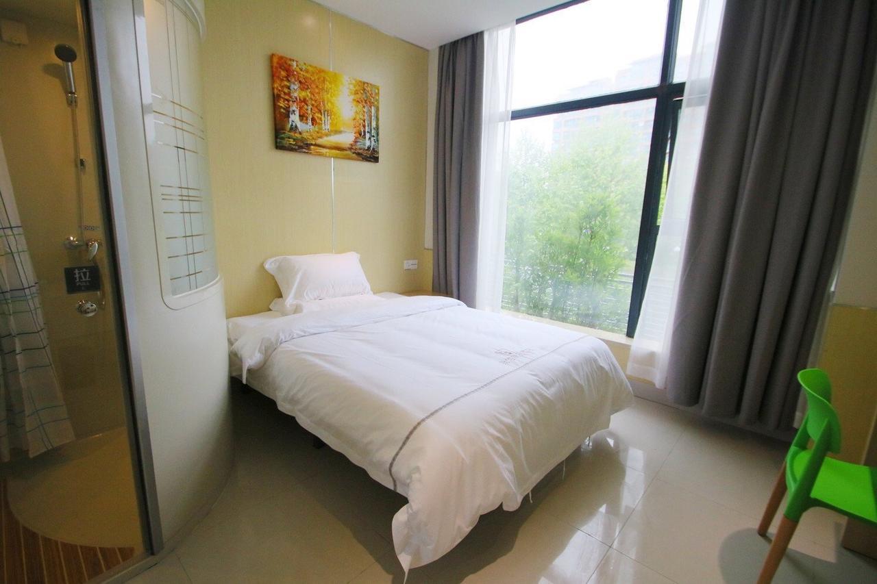 100 Inn Plus Pudong Airport Hotel 上海 外观 照片