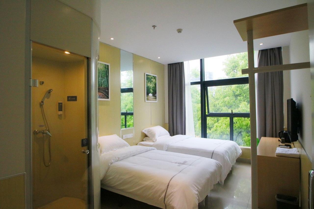 100 Inn Plus Pudong Airport Hotel 上海 外观 照片