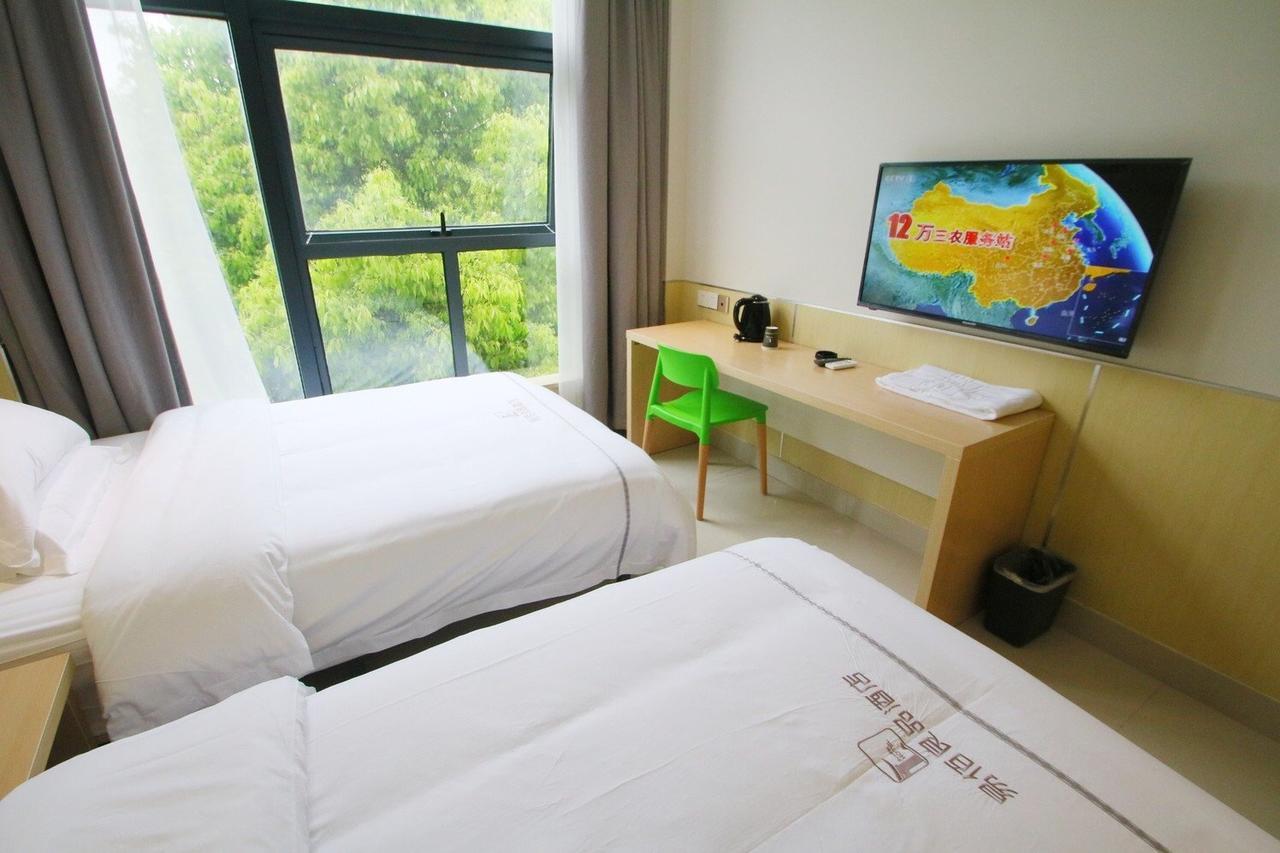 100 Inn Plus Pudong Airport Hotel 上海 外观 照片