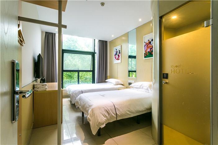 100 Inn Plus Pudong Airport Hotel 上海 外观 照片